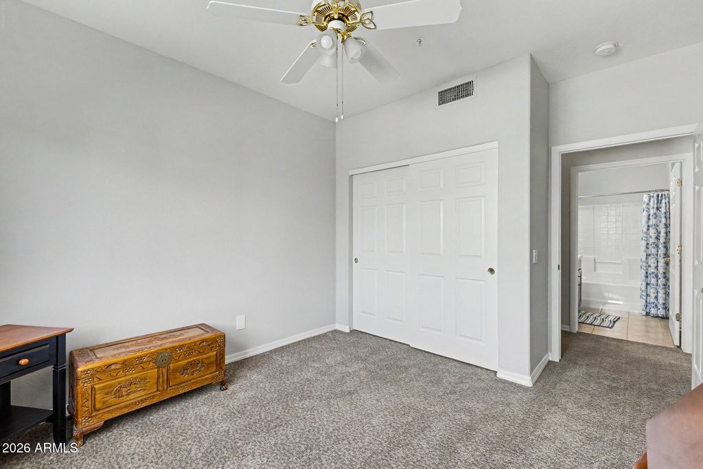 Image 20 of property listing at 13606 N CAMBRIA Drive 102, Fountain Hills, AZ 85268