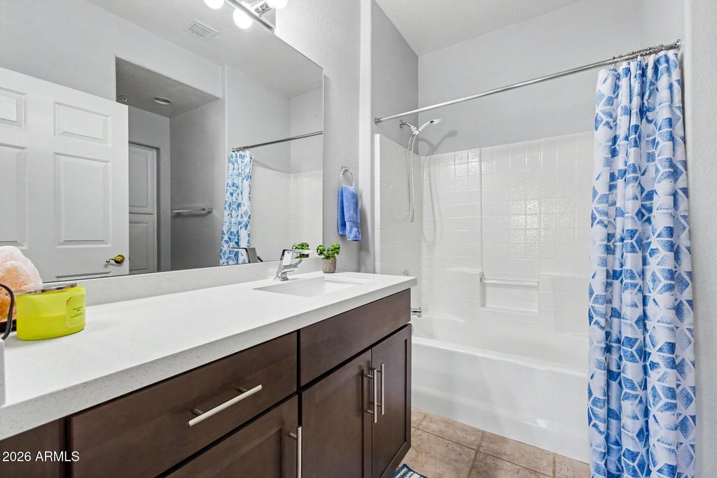 Image 22 of property listing at 13606 N CAMBRIA Drive 102, Fountain Hills, AZ 85268