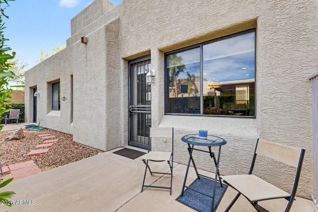 Image 25 of property listing at 13606 N CAMBRIA Drive 102, Fountain Hills, AZ 85268