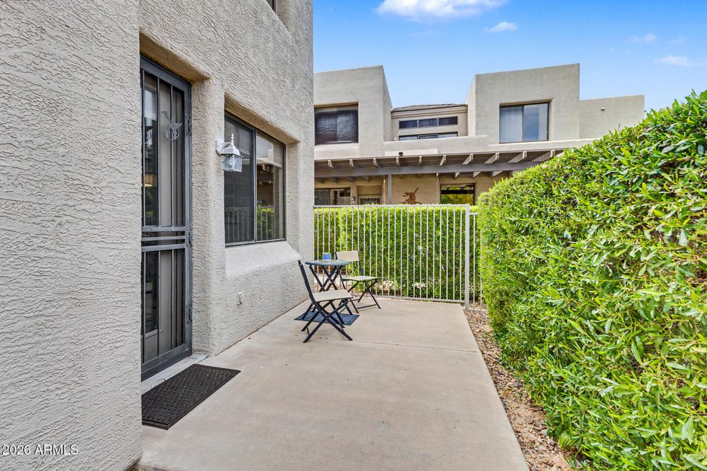 Image 26 of property listing at 13606 N CAMBRIA Drive 102, Fountain Hills, AZ 85268