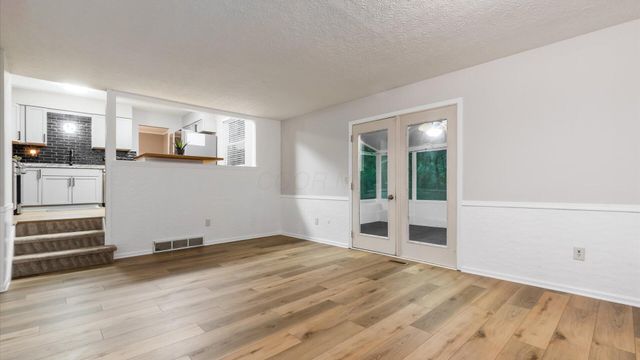 6641 Kennington Square S, Pickerington, OH 43147