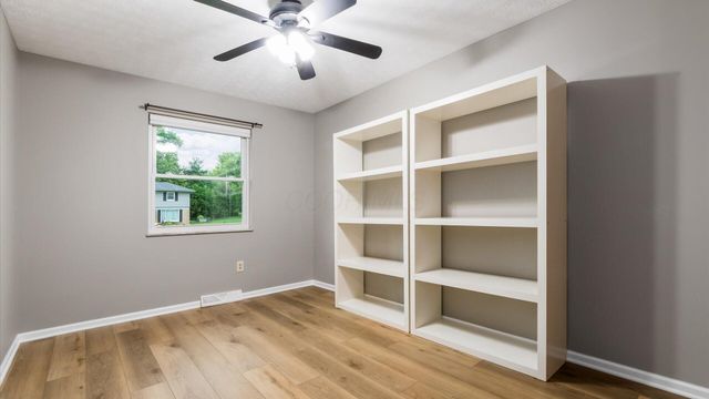 6641 Kennington Square S, Pickerington, OH 43147