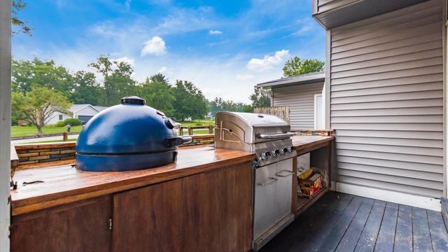 6641 Kennington Square S, Pickerington, OH 43147