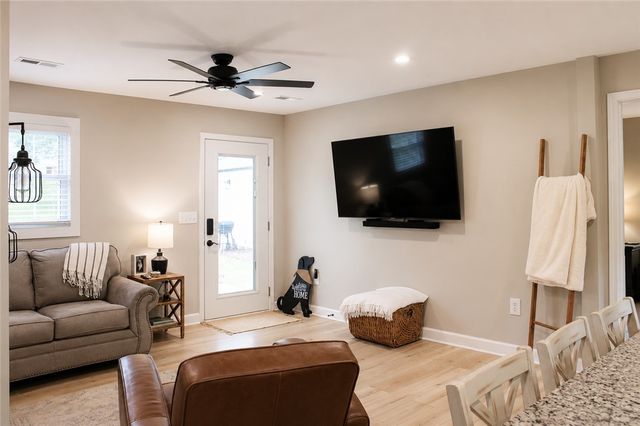 100 Meadowood Drive, Easley, SC 29640