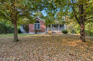 8605 Independence School Rd, Louisville, KY 40228