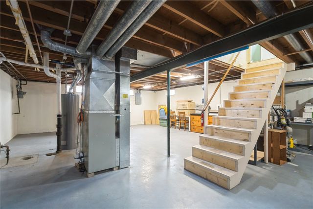 1104 Brockman Drive SE, Cedar Rapids, IA 52403