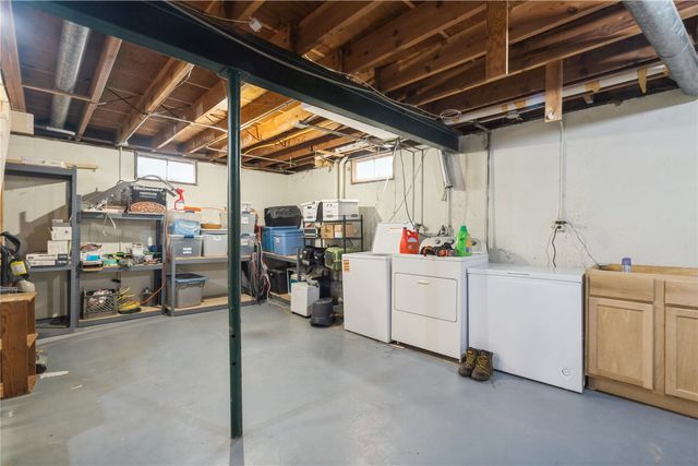 1104 Brockman Drive SE, Cedar Rapids, IA 52403