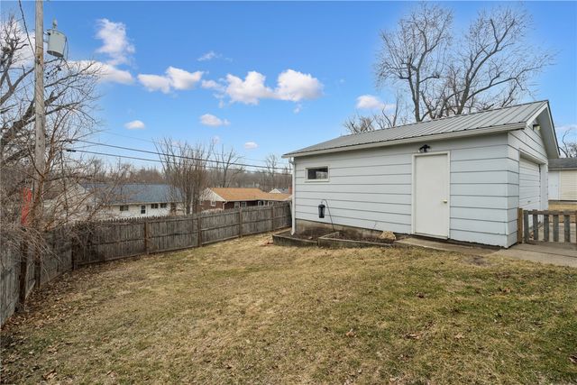 1104 Brockman Drive SE, Cedar Rapids, IA 52403