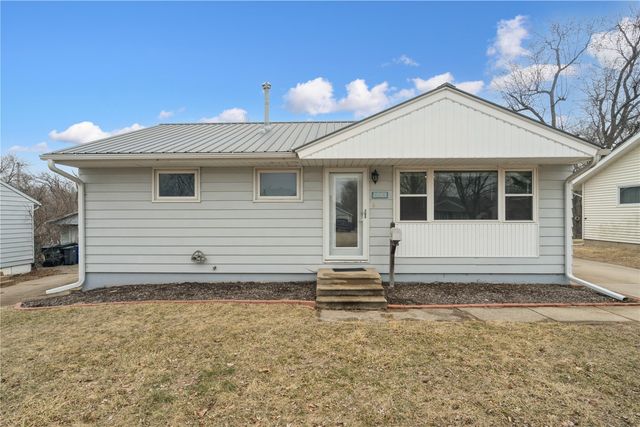 1104 Brockman Drive SE, Cedar Rapids, IA 52403
