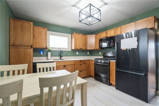 1104 Brockman Drive SE, Cedar Rapids, IA 52403