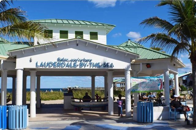 4411 E TRADEWINDS Avenue A-B, Lauderdale By The Sea, FL 33308