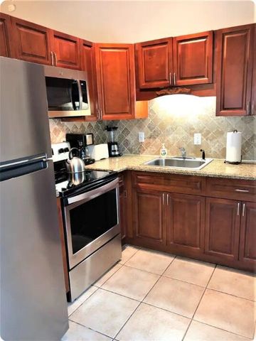 4411 E TRADEWINDS Avenue A-B, Lauderdale By The Sea, FL 33308