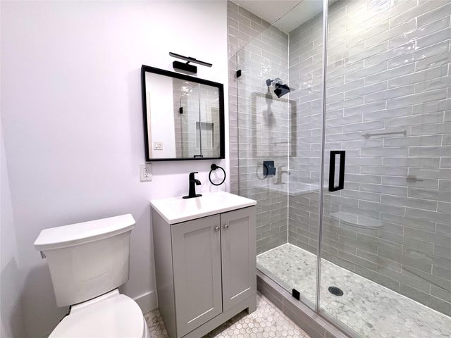 1912 Mcduffie, Houston, TX 77019