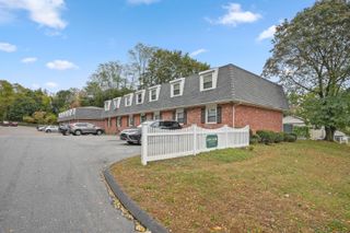 362 Colonial Avenue APT 3A, Waterbury, CT 06704