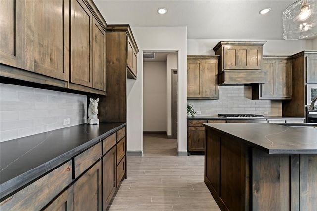 131 Spring Valley Road, Paradise, TX 76073