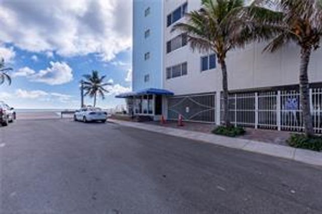 300 Oregon Street 409, Hollywood, FL 33019