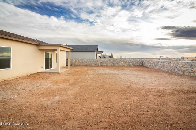 6555 Phoenix St Street, Las Cruces, NM 88012