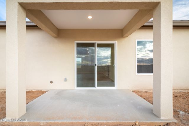 6555 Phoenix St Street, Las Cruces, NM 88012