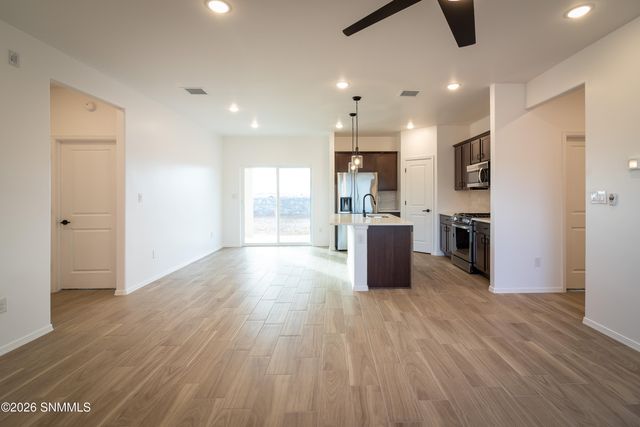 6555 Phoenix St Street, Las Cruces, NM 88012