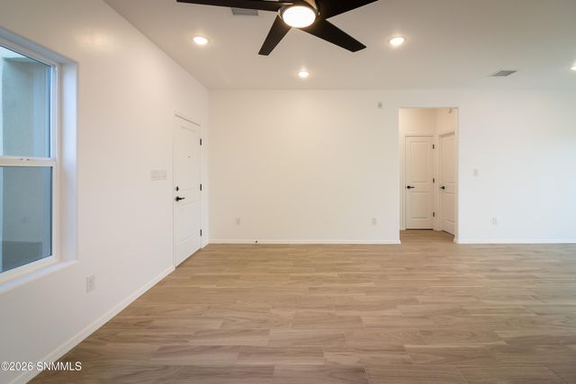 6555 Phoenix St Street, Las Cruces, NM 88012