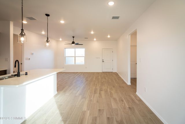 6555 Phoenix St Street, Las Cruces, NM 88012