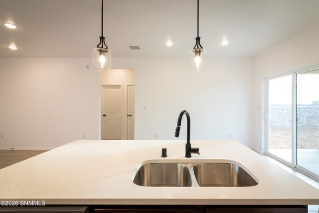 6555 Phoenix St Street, Las Cruces, NM 88012