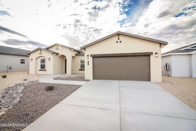 6555 Phoenix St Street, Las Cruces, NM 88012