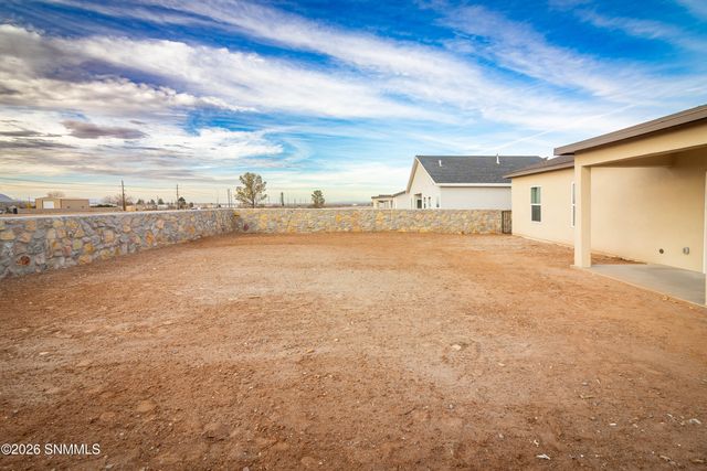 6555 Phoenix St Street, Las Cruces, NM 88012