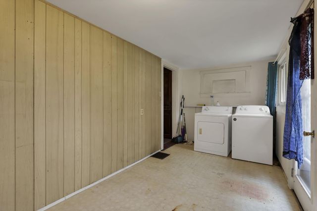 132 N Westmoor Avenue, Newark, OH 43055