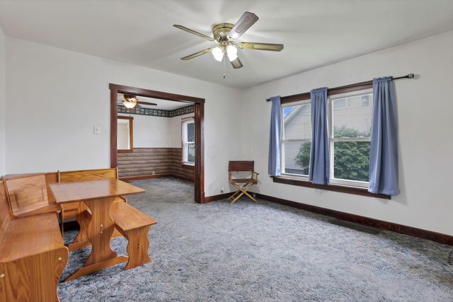 132 N Westmoor Avenue, Newark, OH 43055