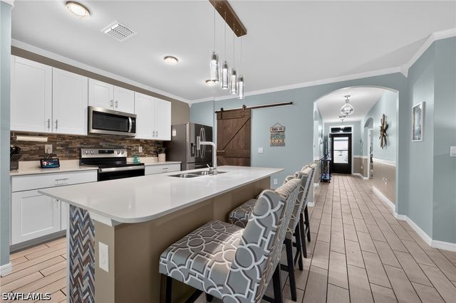 20404 Camino Torcido LOOP, North Fort Myers, FL 33917