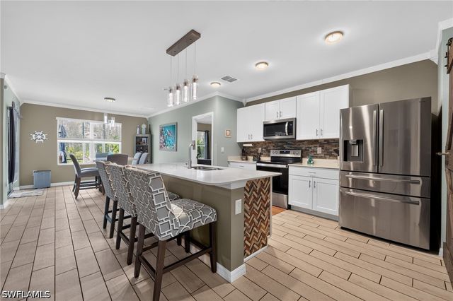 20404 Camino Torcido LOOP, North Fort Myers, FL 33917