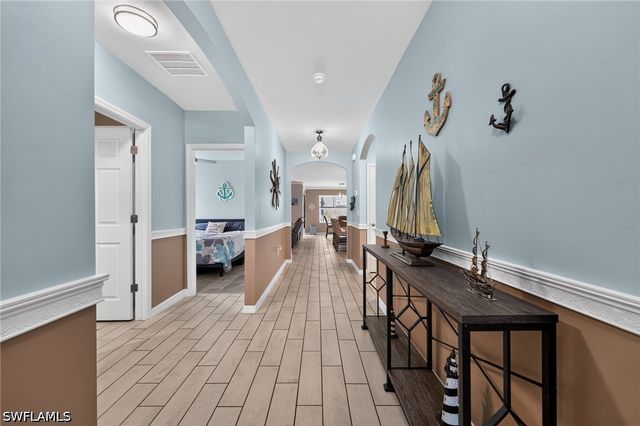 20404 Camino Torcido LOOP, North Fort Myers, FL 33917
