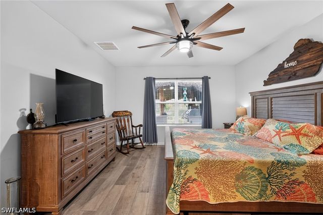 20404 Camino Torcido LOOP, North Fort Myers, FL 33917