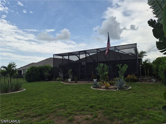 20404 Camino Torcido LOOP, North Fort Myers, FL 33917