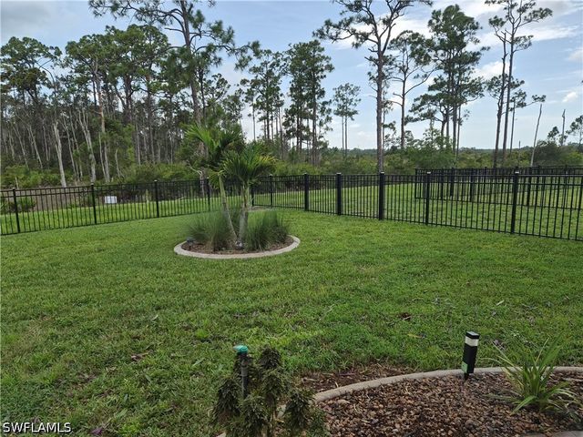 20404 Camino Torcido LOOP, North Fort Myers, FL 33917