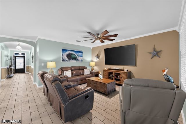20404 Camino Torcido LOOP, North Fort Myers, FL 33917