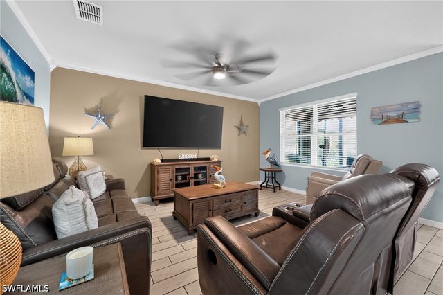 20404 Camino Torcido LOOP, North Fort Myers, FL 33917