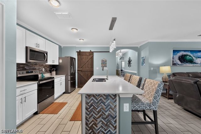 20404 Camino Torcido LOOP, North Fort Myers, FL 33917