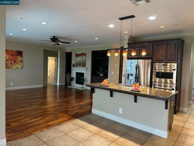 228 Mountain View Dr, Brentwood, CA 94513