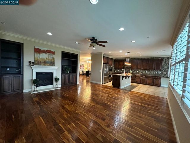 228 Mountain View Dr, Brentwood, CA 94513