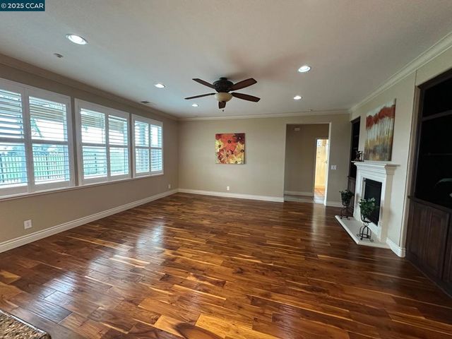 228 Mountain View Dr, Brentwood, CA 94513