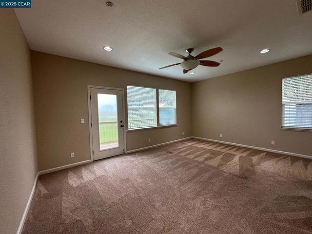 228 Mountain View Dr, Brentwood, CA 94513