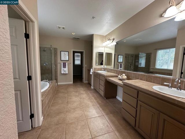 228 Mountain View Dr, Brentwood, CA 94513