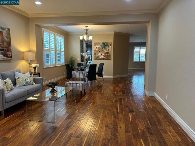 228 Mountain View Dr, Brentwood, CA 94513