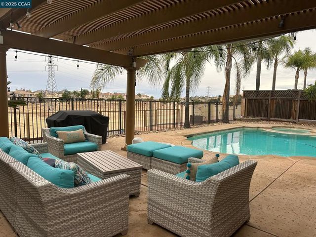 228 Mountain View Dr, Brentwood, CA 94513