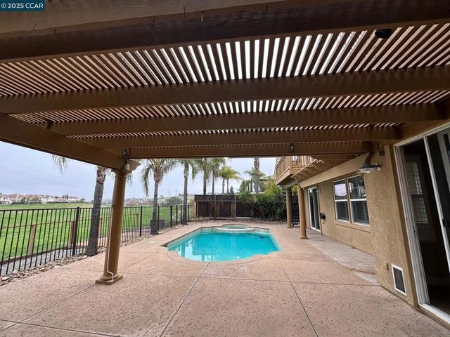 228 Mountain View Dr, Brentwood, CA 94513