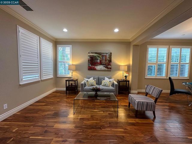 228 Mountain View Dr, Brentwood, CA 94513