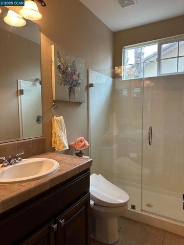 228 Mountain View Dr, Brentwood, CA 94513