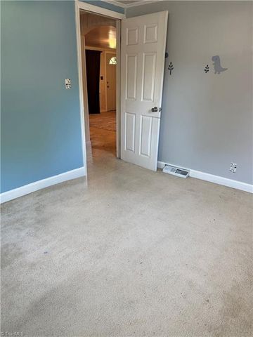 612 School Street, Walnut Cove, NC 27052